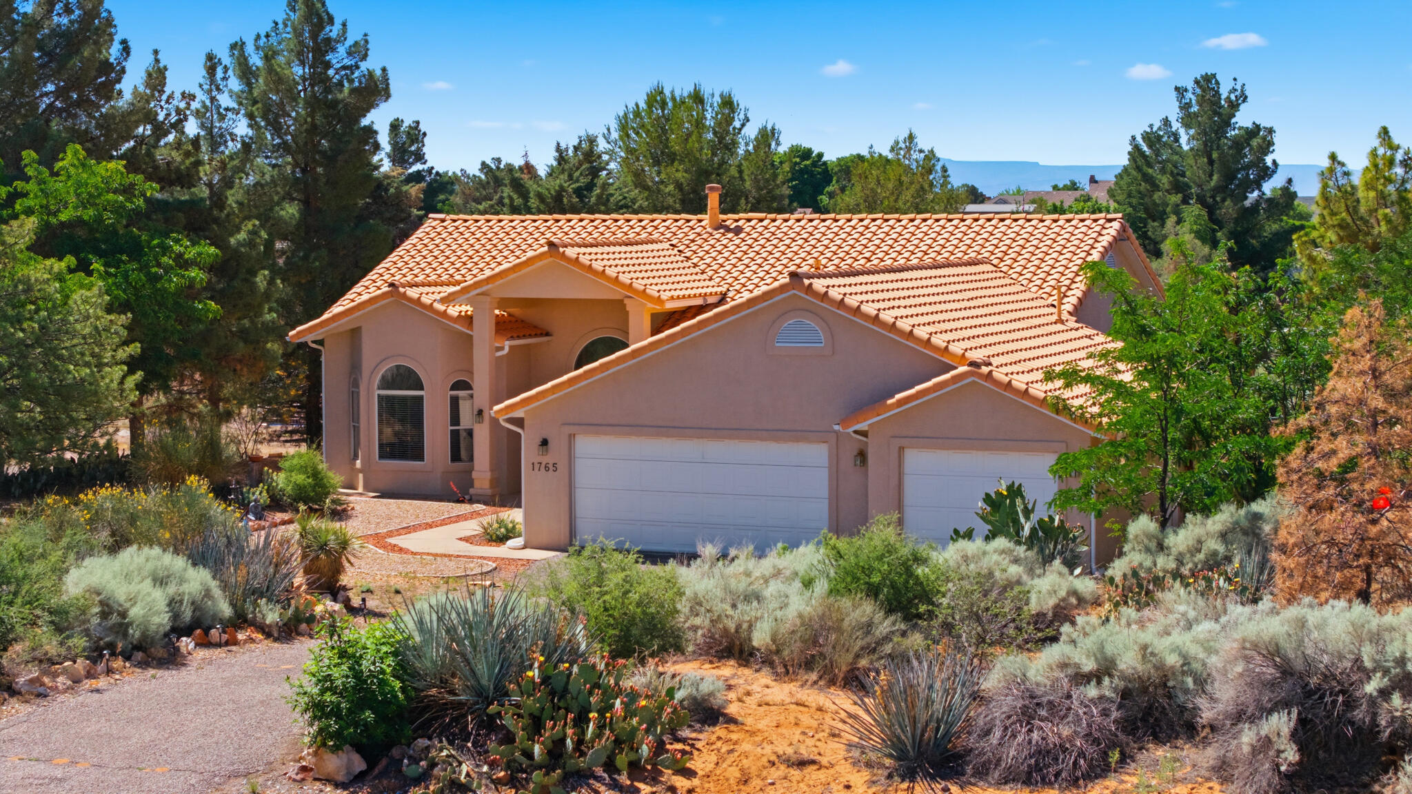 WINCHESTER HILLS - Residential