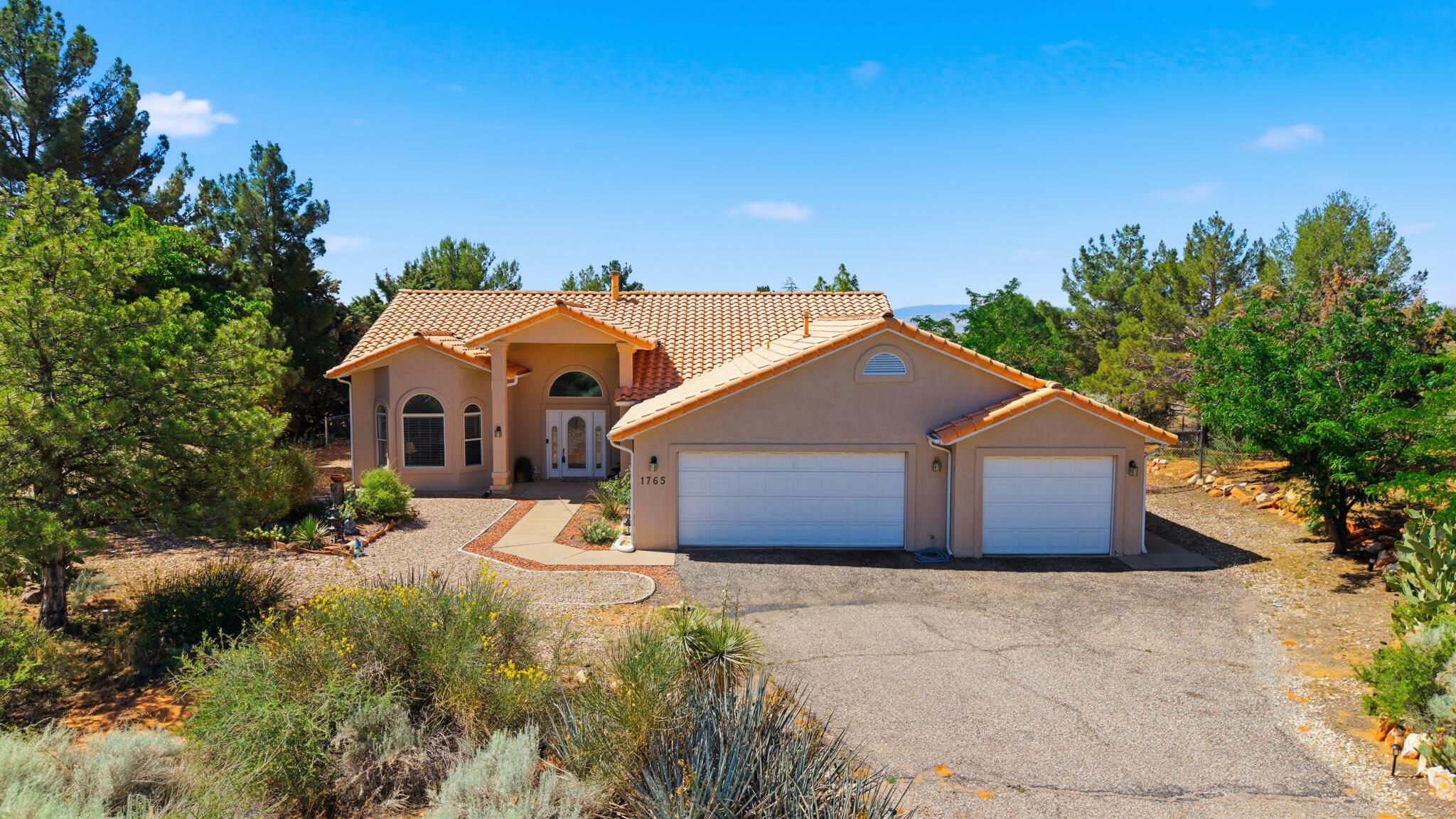 WINCHESTER HILLS - Residential