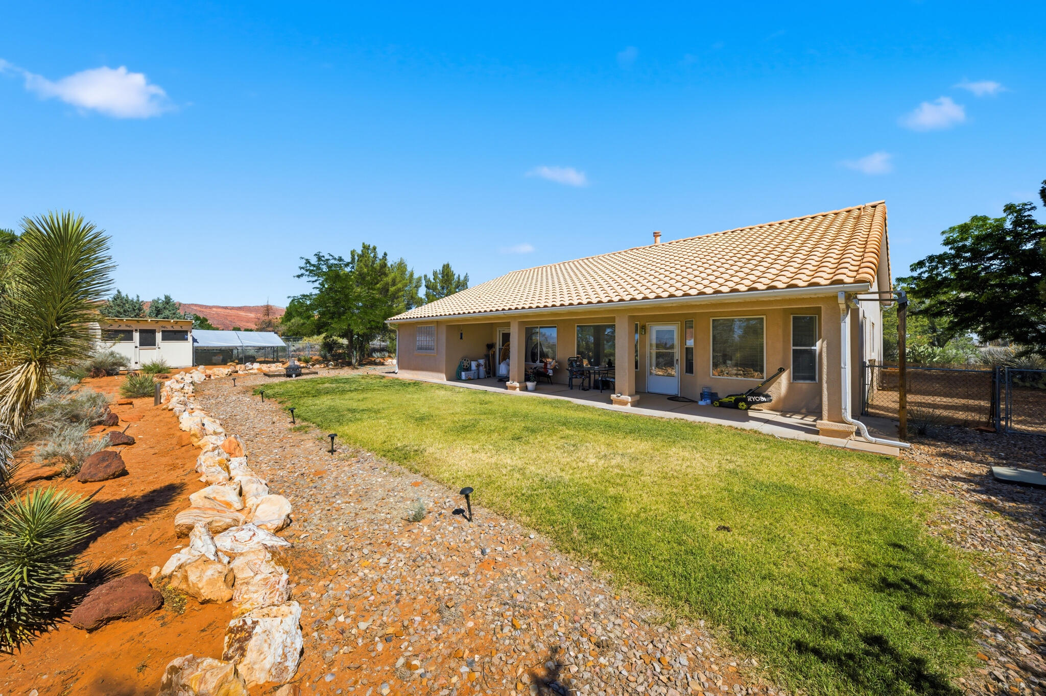 WINCHESTER HILLS - Residential