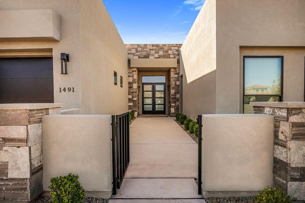 LEDGES OF ST GEORGE - Residential