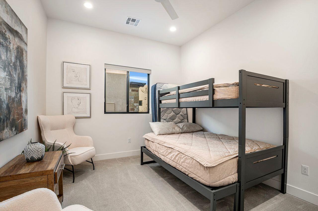 LEDGES OF ST GEORGE - Residential