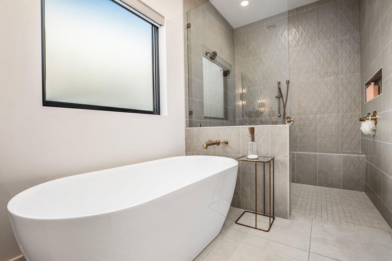 LEDGES OF ST GEORGE - Residential