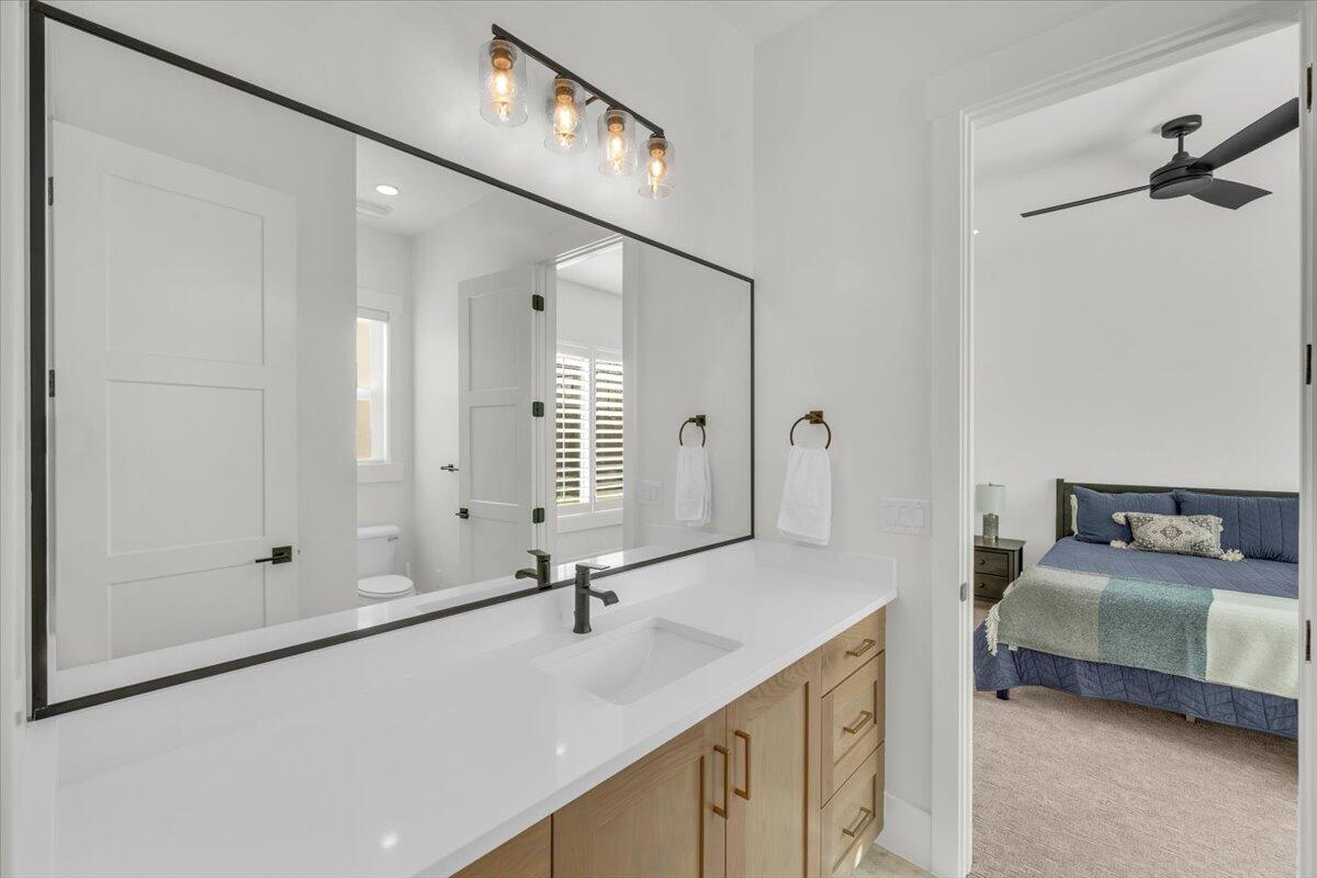 TONAQUINT COVE - Residential