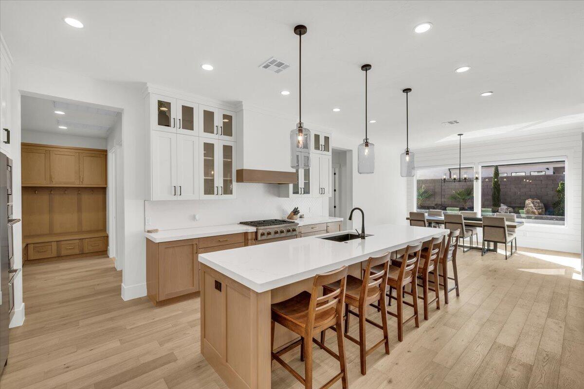 TONAQUINT COVE - Residential