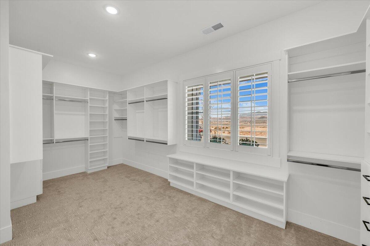 TONAQUINT COVE - Residential