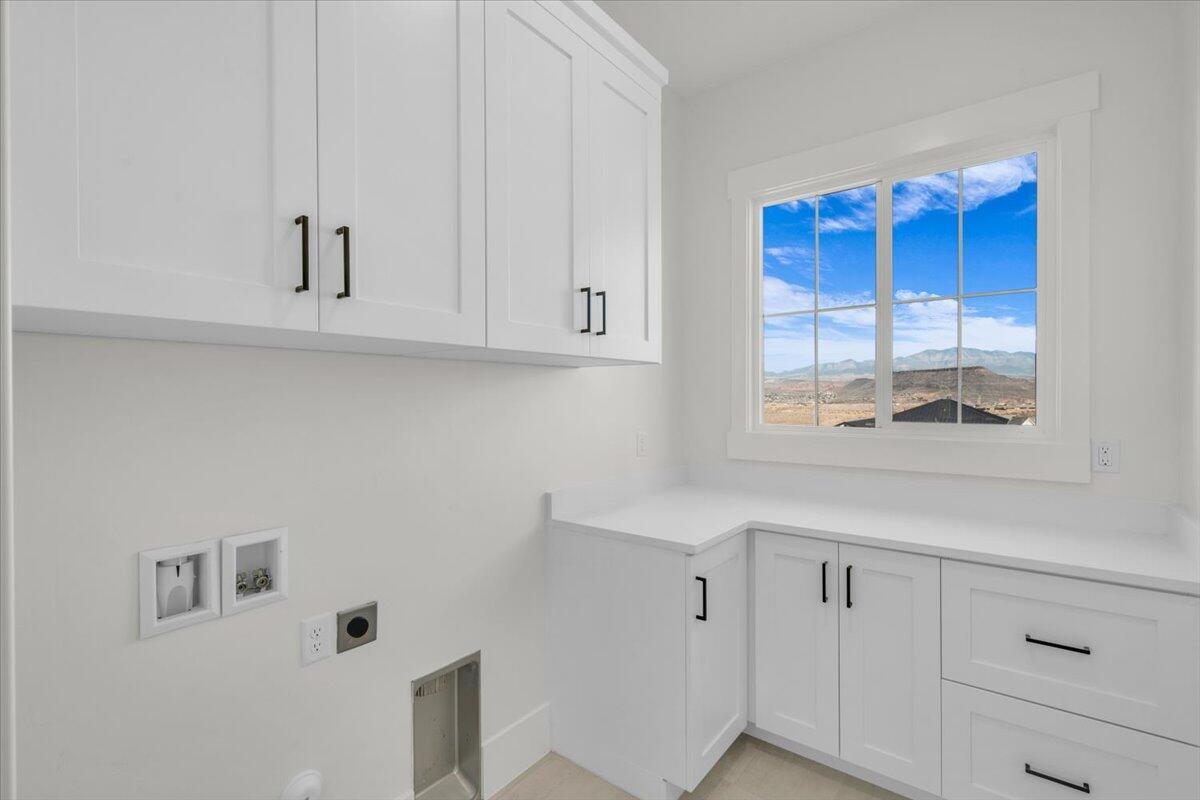 TONAQUINT COVE - Residential