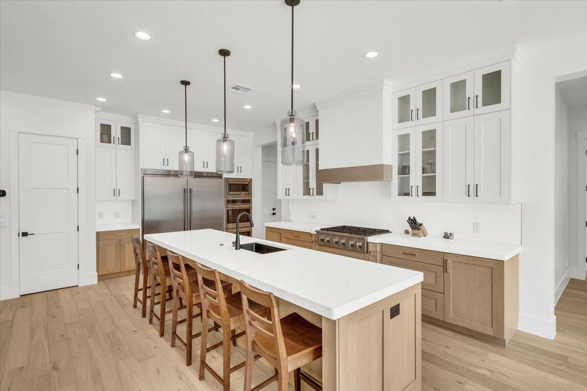 TONAQUINT COVE - Residential