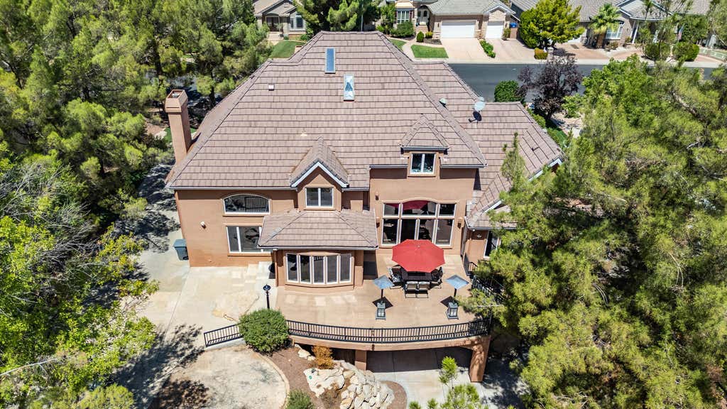 Photo of 1636 E Boulder Springs RD, Saint George, UT 84790 (MLS # 26-275170)