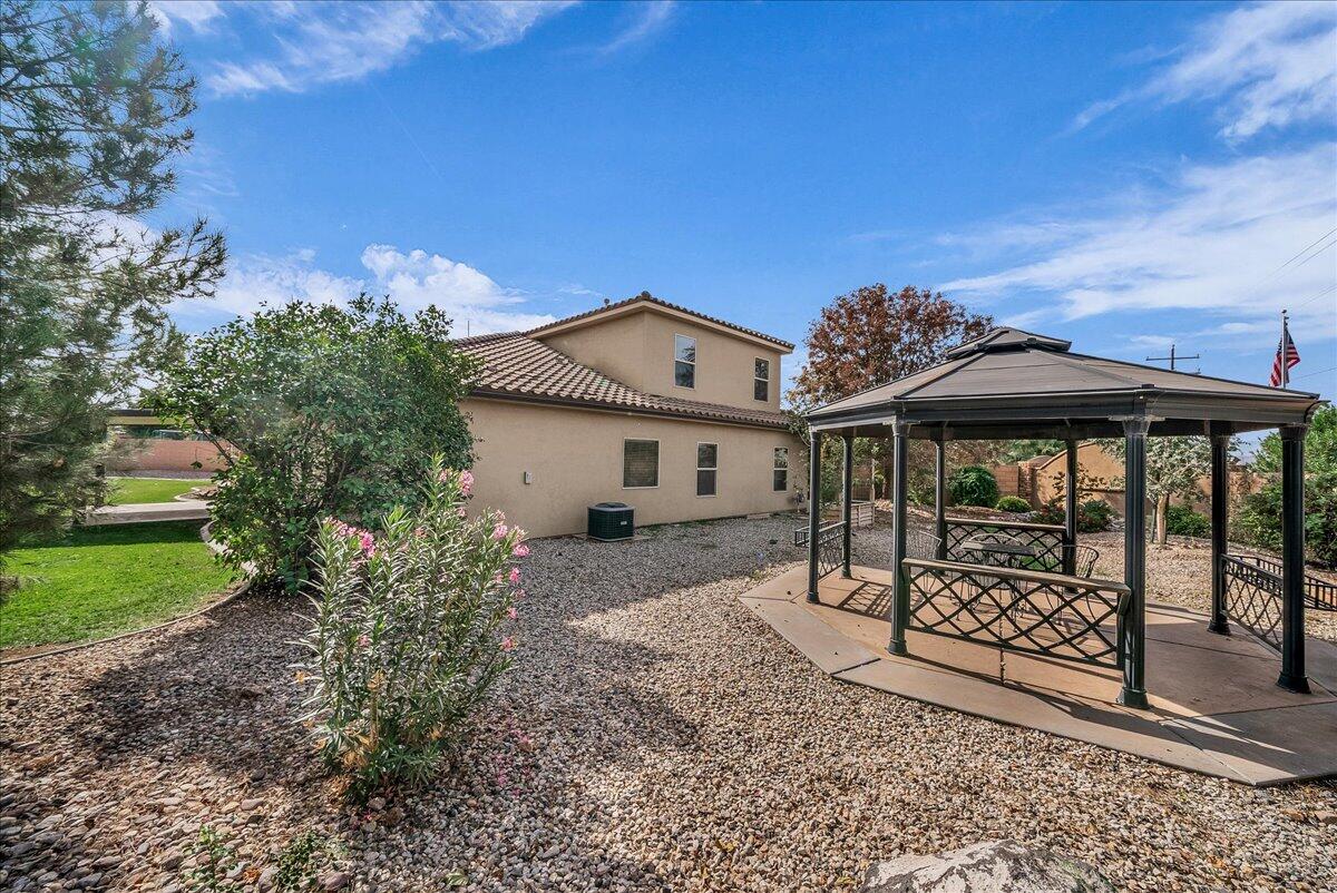 STONEHEDGE AT THE WASHINGTON BENCH - Residential