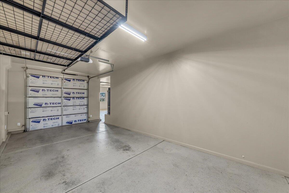 STONEHEDGE AT THE WASHINGTON BENCH - Residential