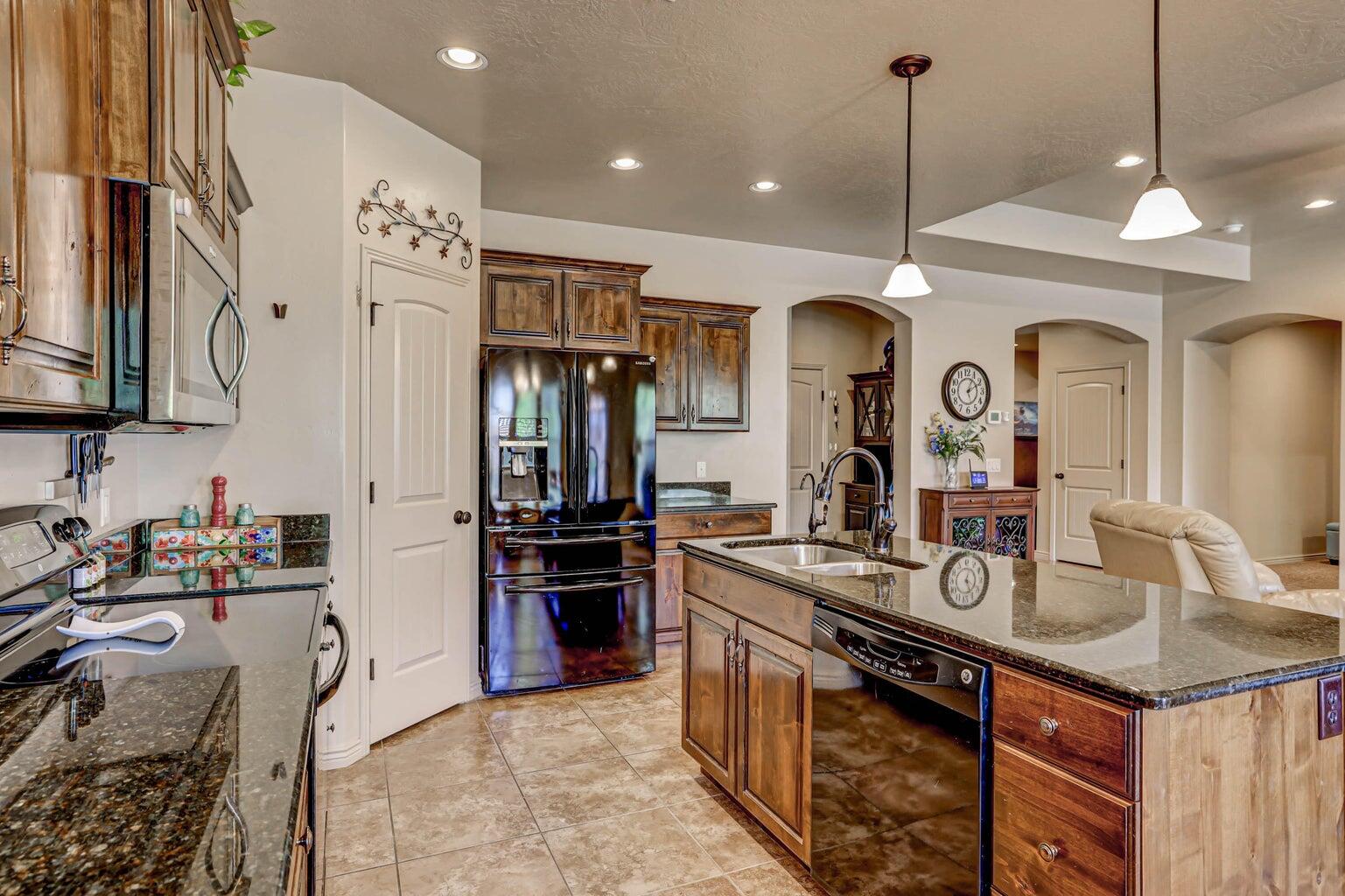 STONEHEDGE AT THE WASHINGTON BENCH - Residential