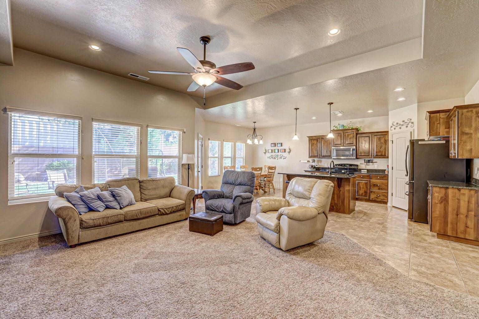 STONEHEDGE AT THE WASHINGTON BENCH - Residential