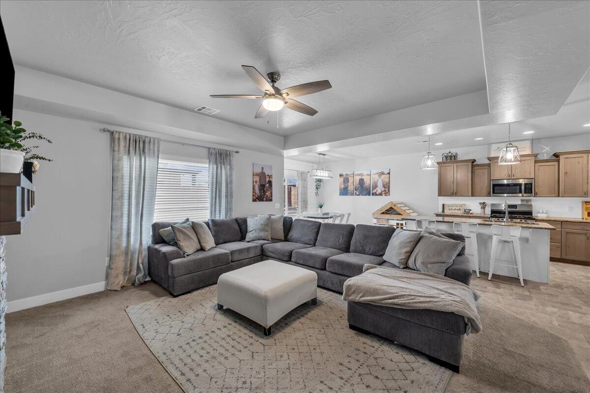 SAGE CANYON - Residential