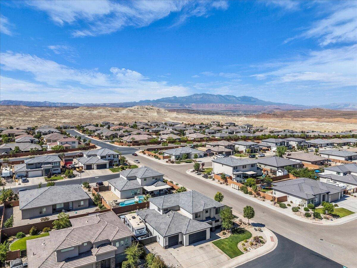SAGE CANYON - Residential