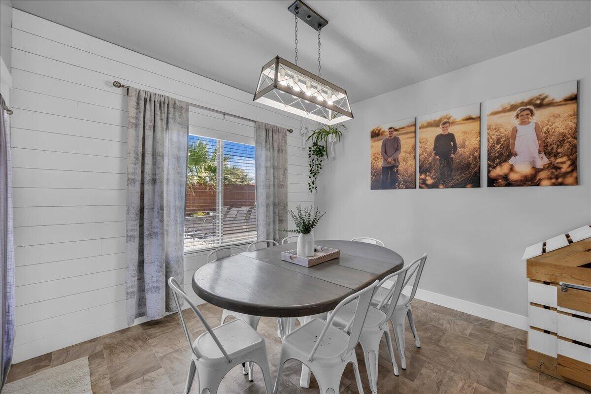 SAGE CANYON - Residential