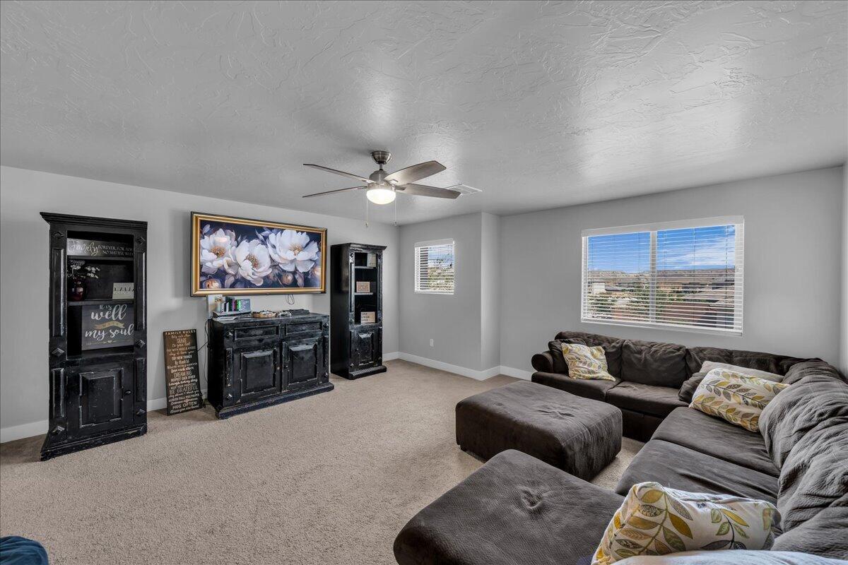 SAGE CANYON - Residential