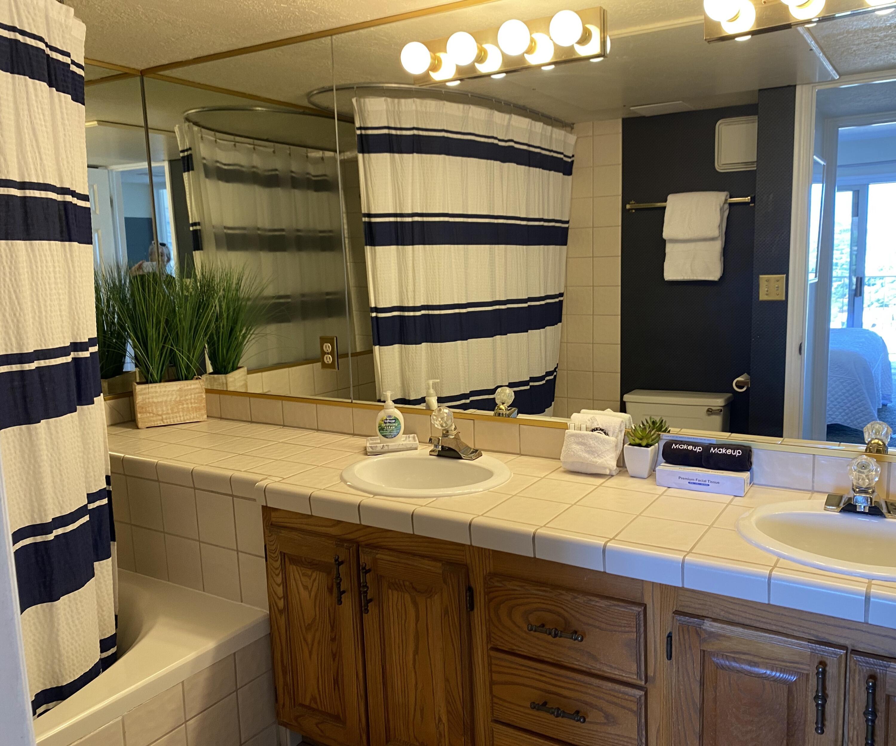 LAS PALMAS RESORT CONDOS - Residential