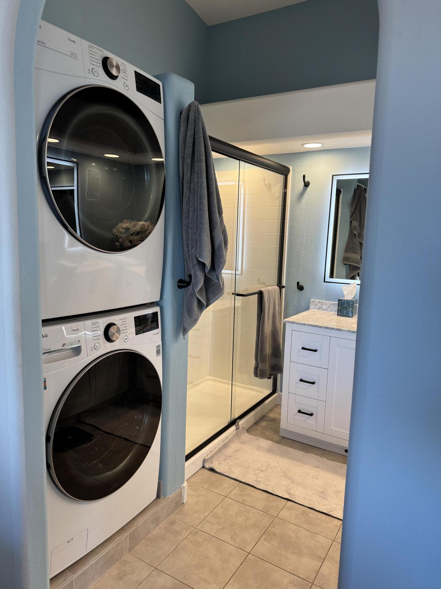 SHADOW HILLS TOWNHOMES - Residential