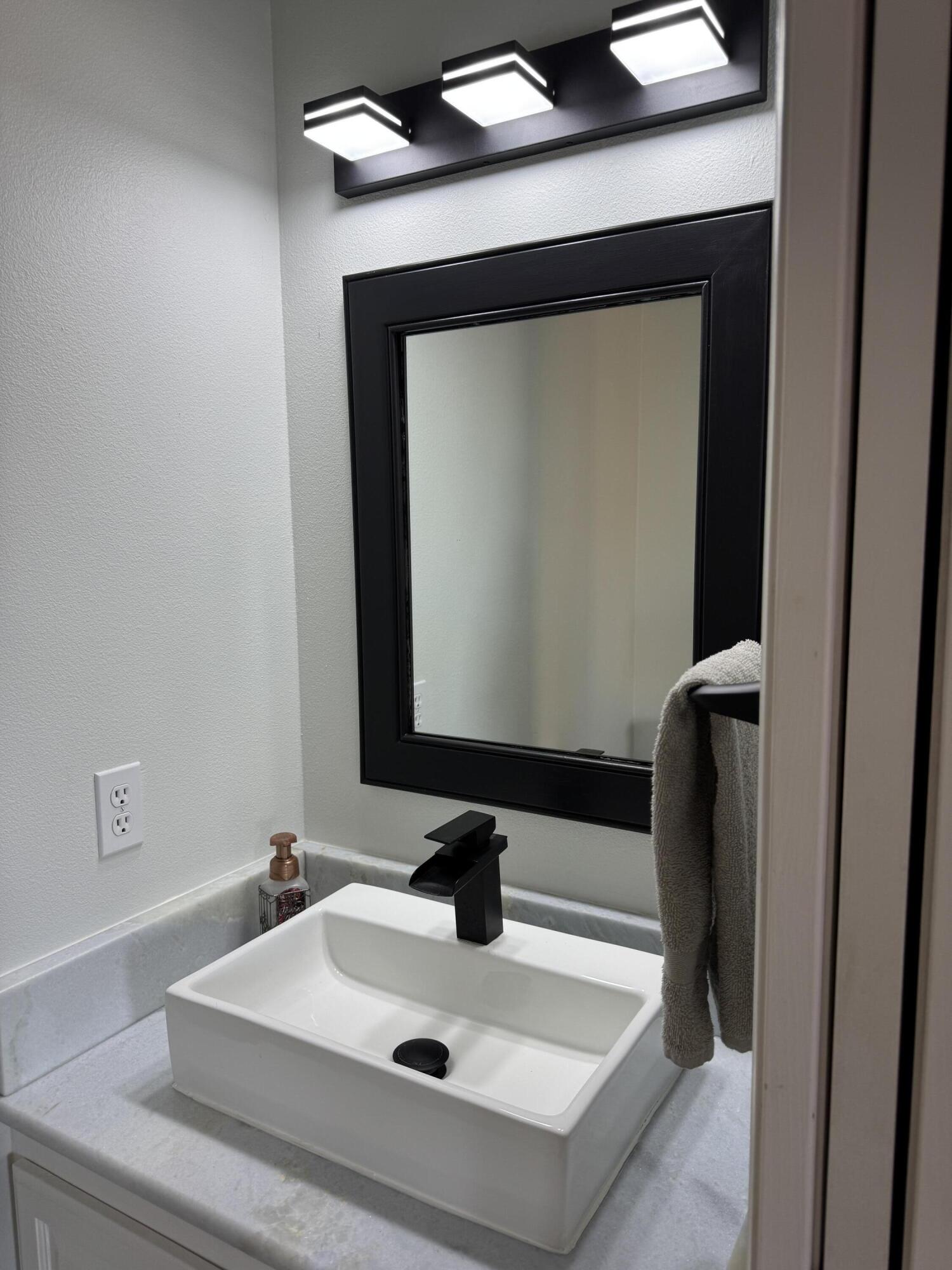 SHADOW HILLS TOWNHOMES - Residential