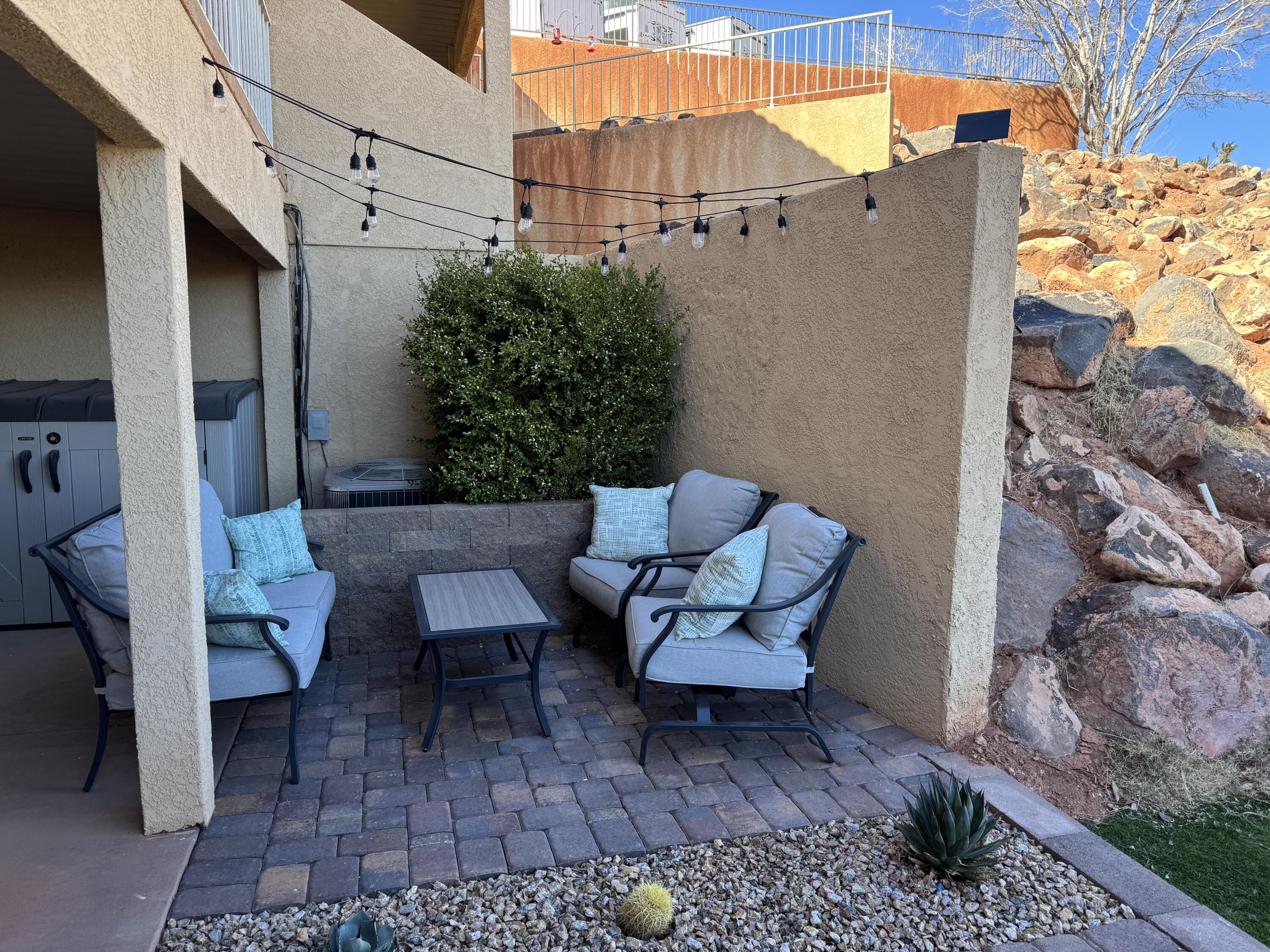 SHADOW HILLS TOWNHOMES - Residential