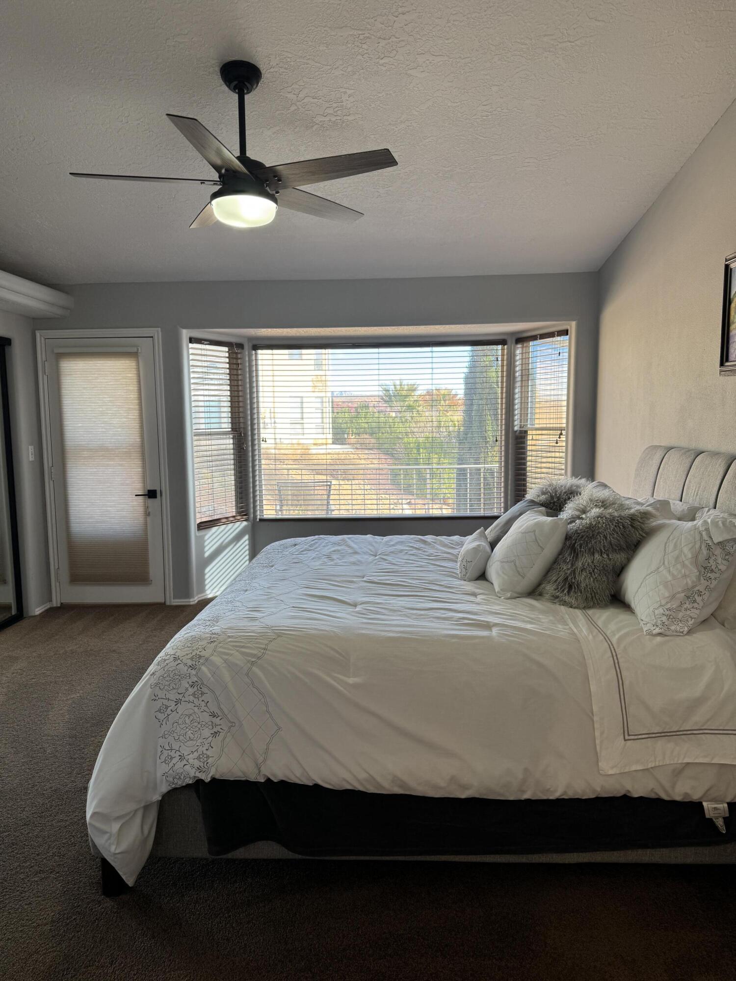 SHADOW HILLS TOWNHOMES - Residential