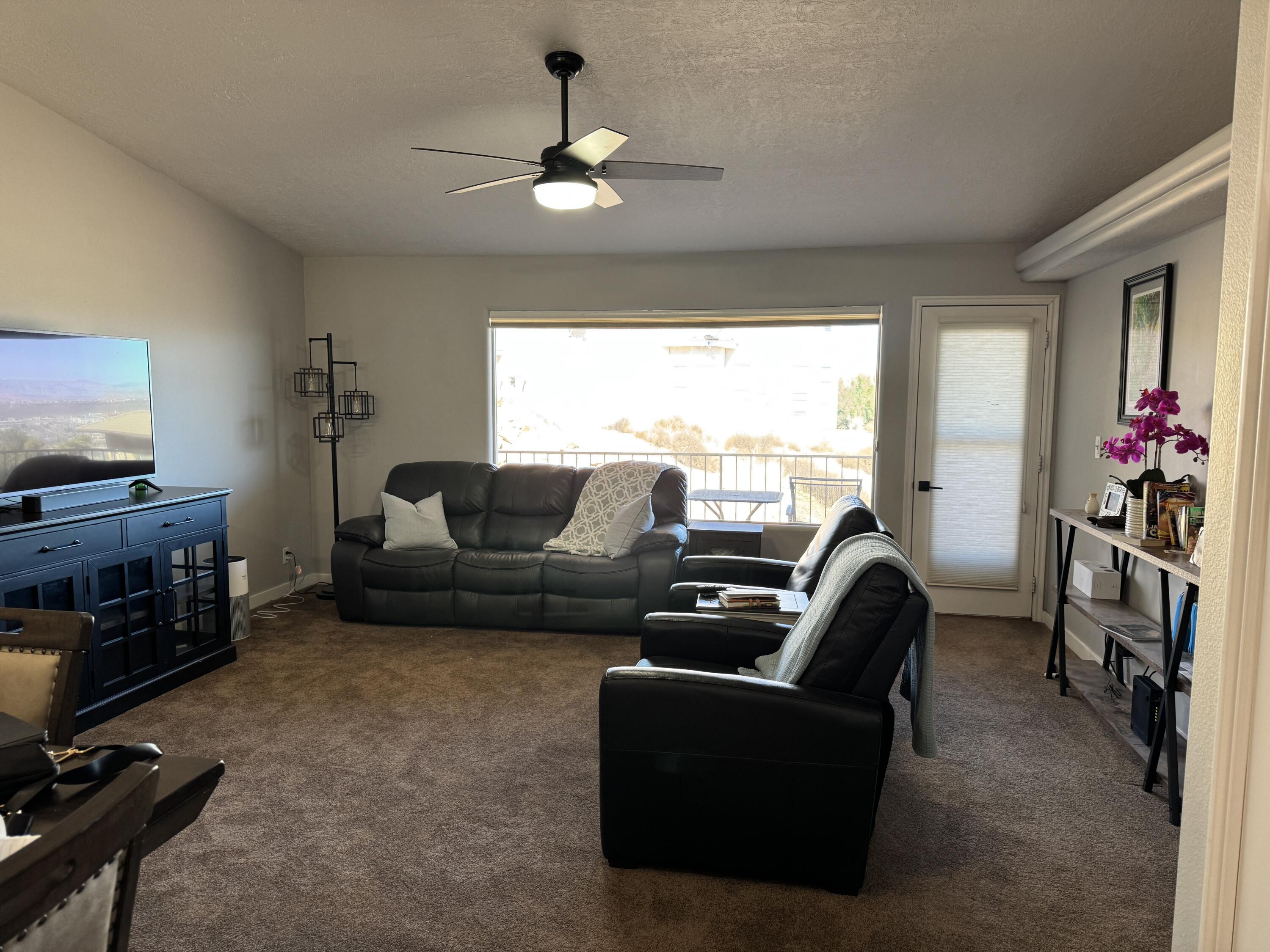 SHADOW HILLS TOWNHOMES - Residential