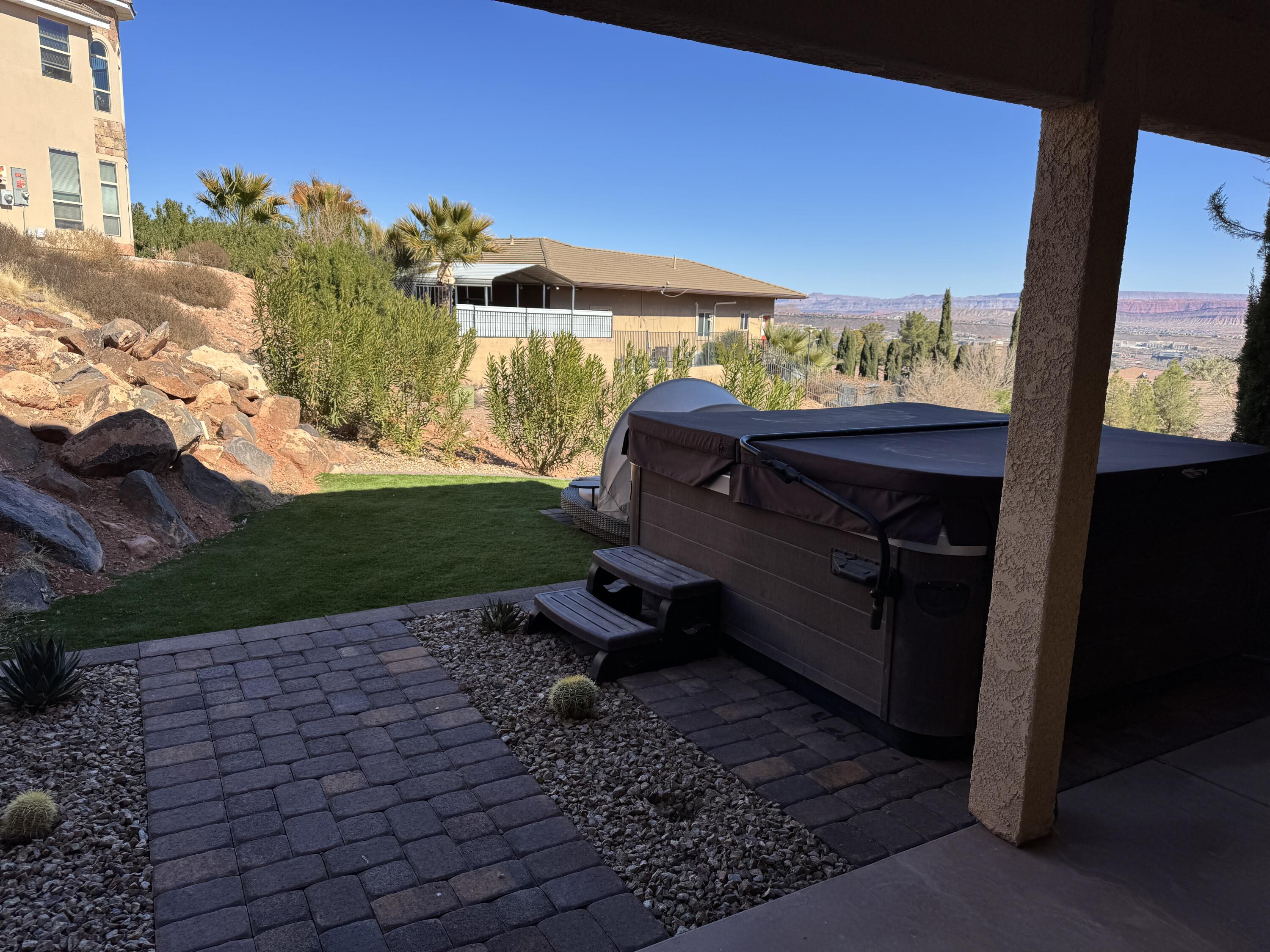 SHADOW HILLS TOWNHOMES - Residential