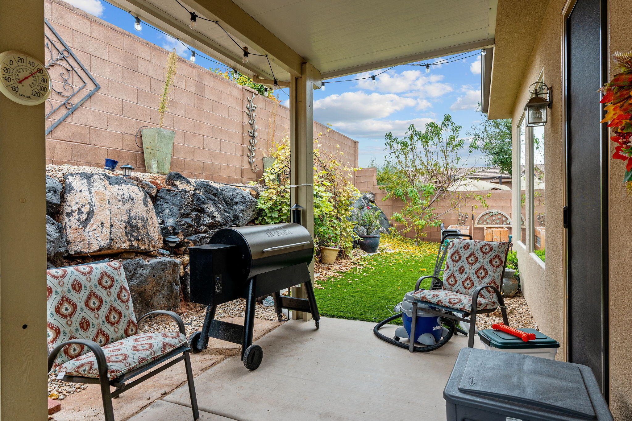 SHADOW SPRINGS - Residential