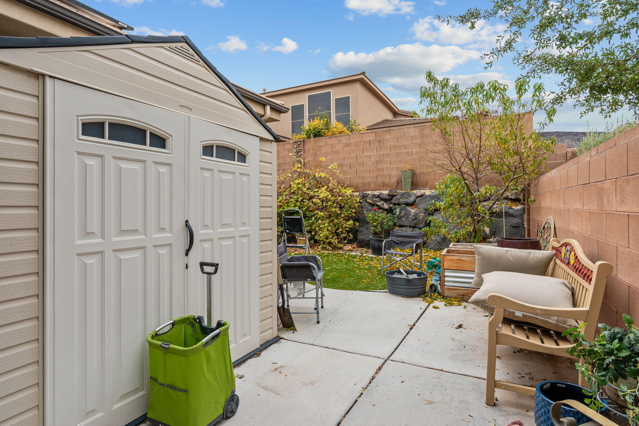 SHADOW SPRINGS - Residential