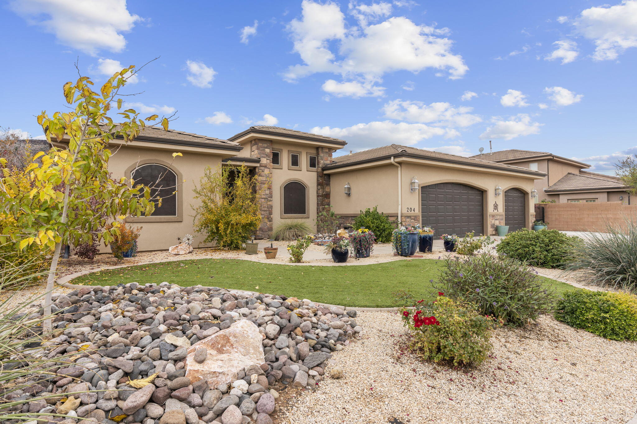 SHADOW SPRINGS - Residential