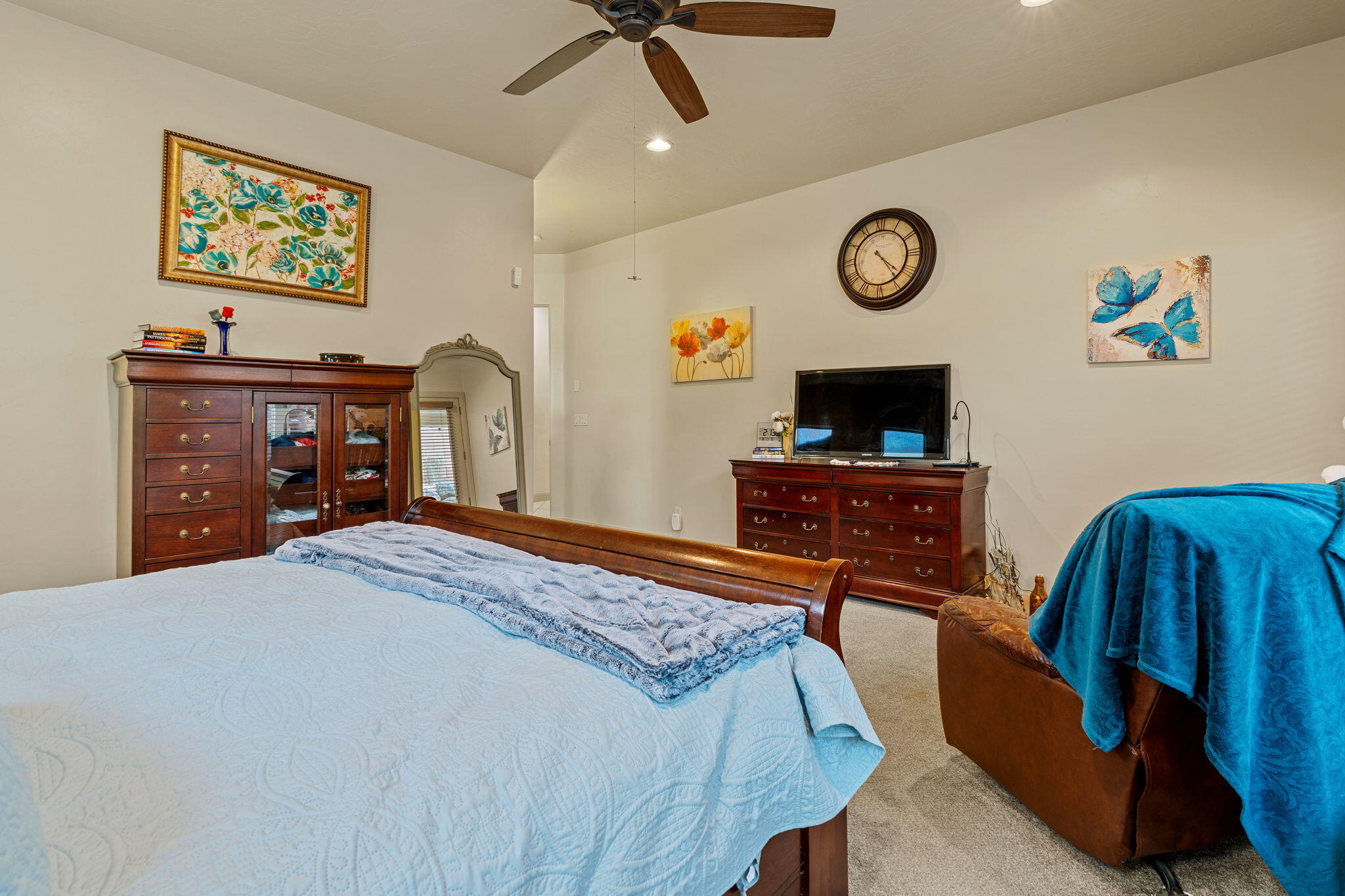 SHADOW SPRINGS - Residential