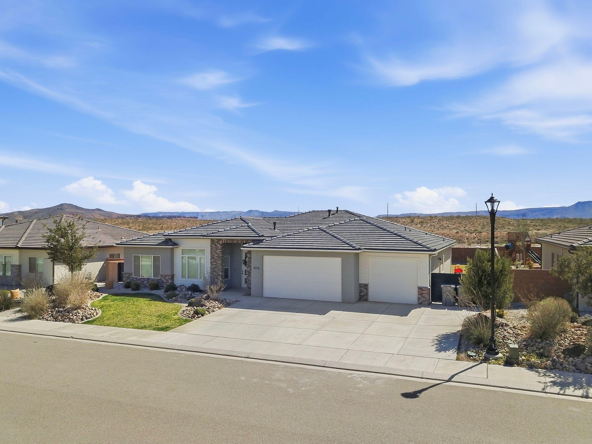 SAGE CANYON - Residential