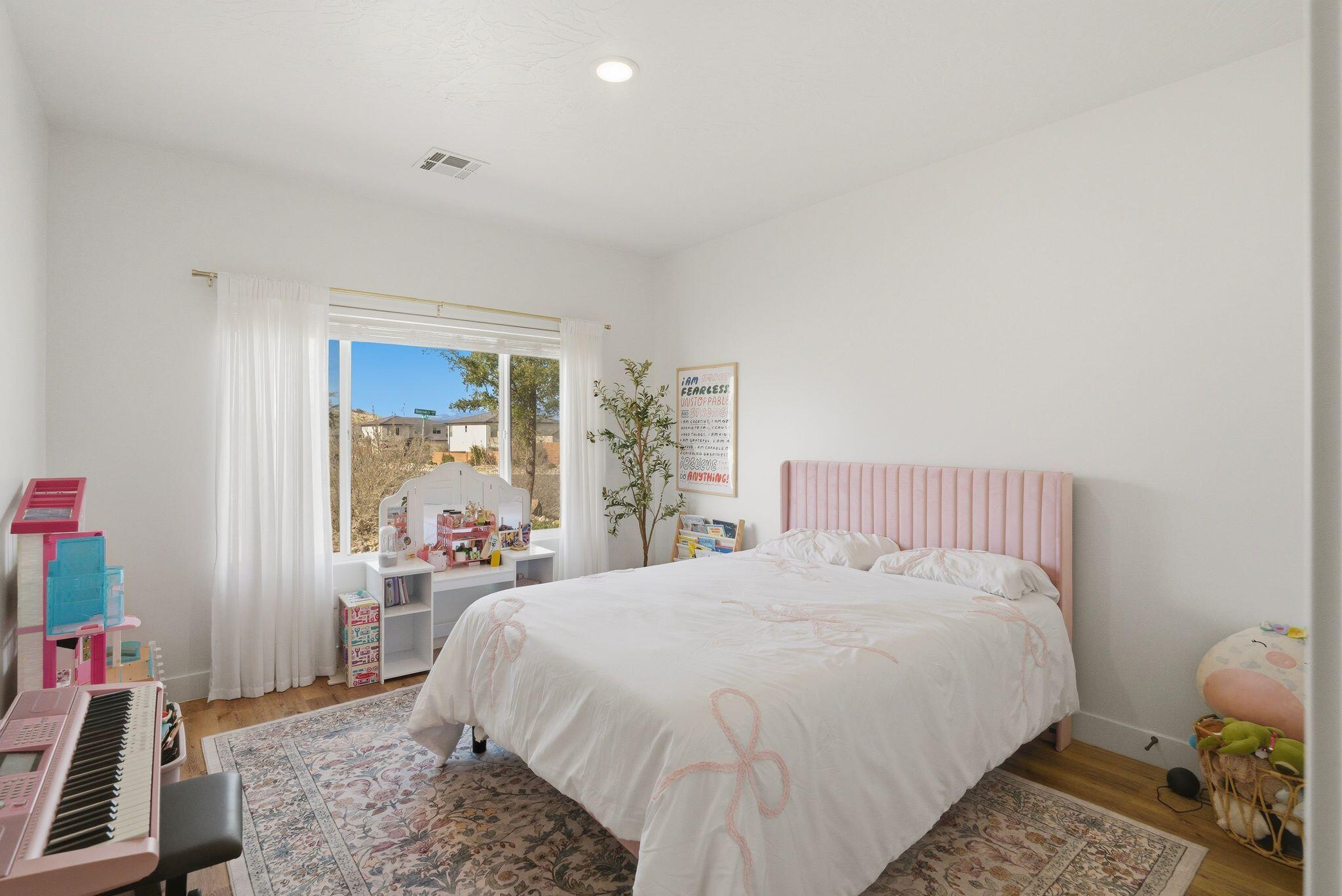 SAGE CANYON - Residential