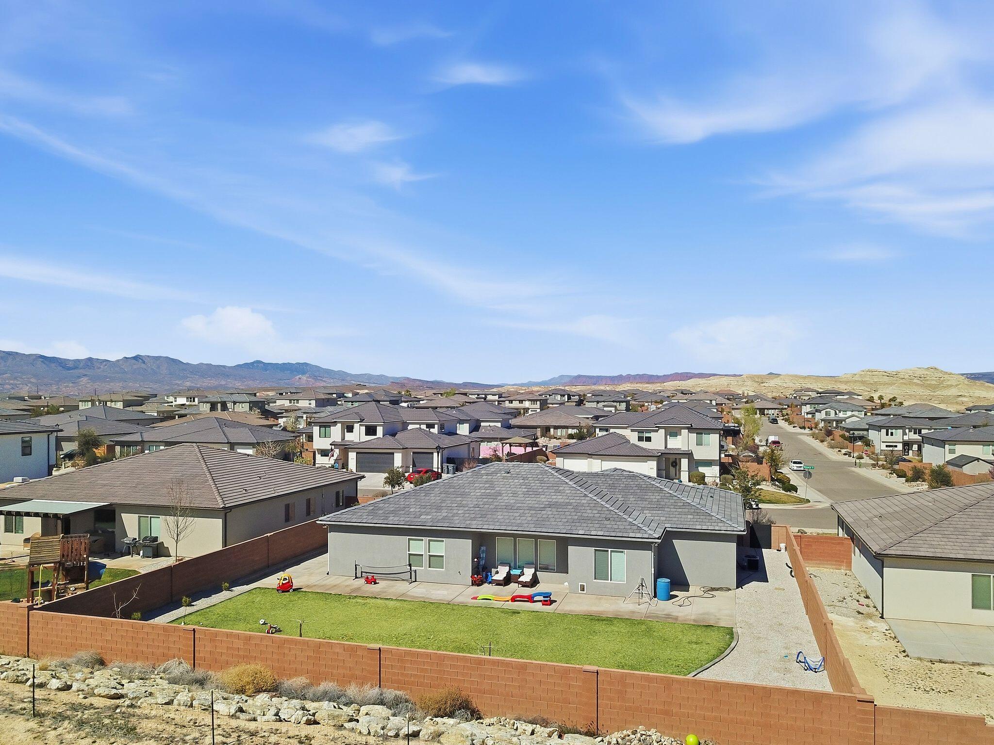 SAGE CANYON - Residential