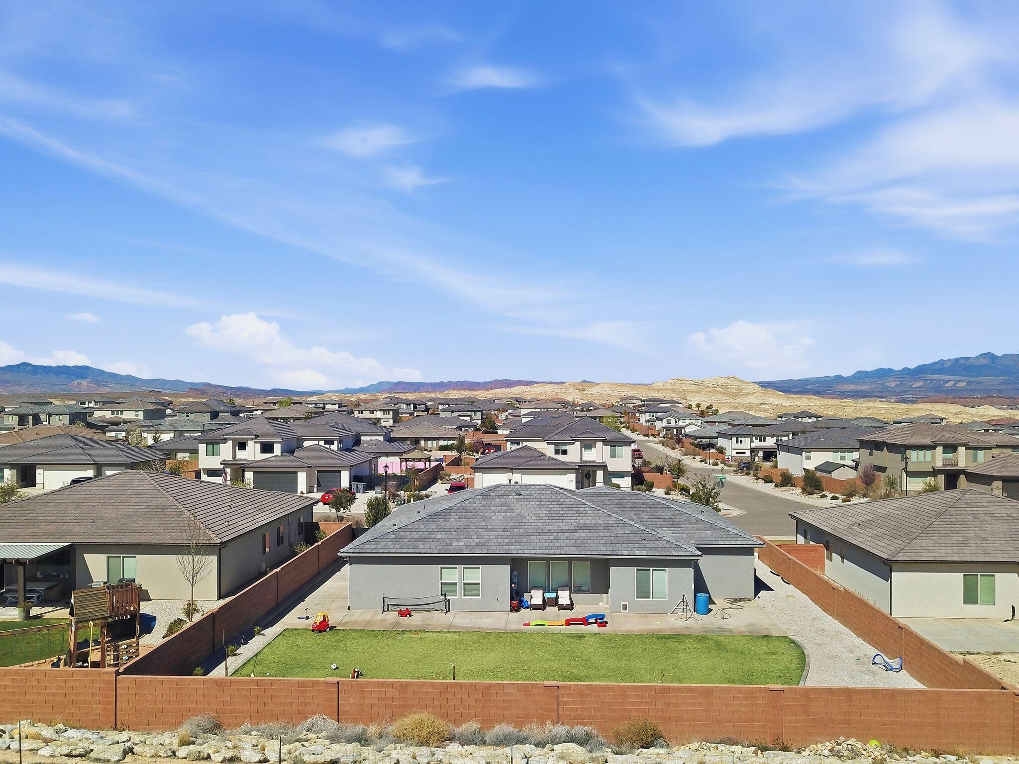 SAGE CANYON - Residential