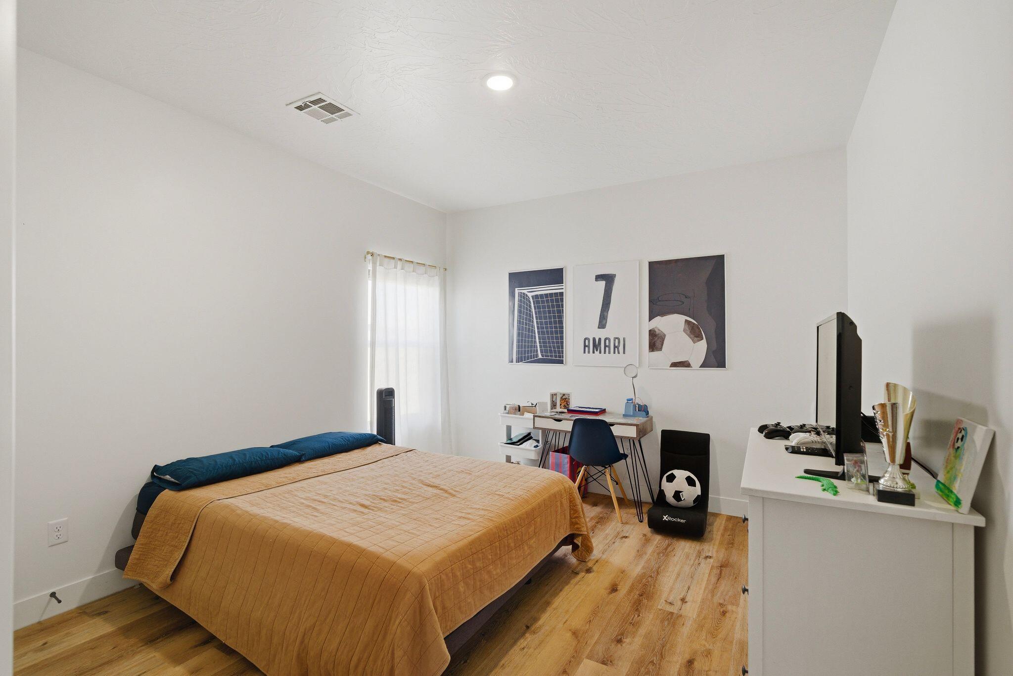 SAGE CANYON - Residential