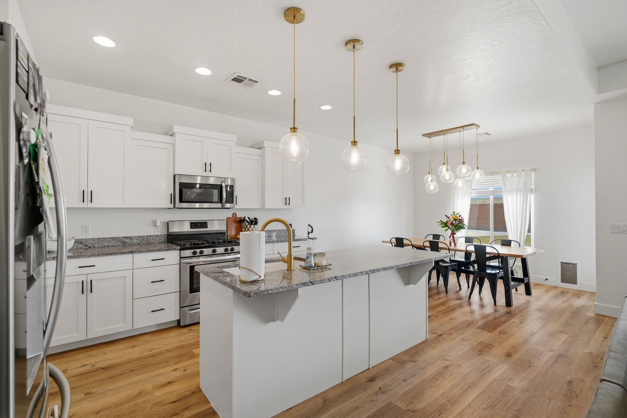 SAGE CANYON - Residential