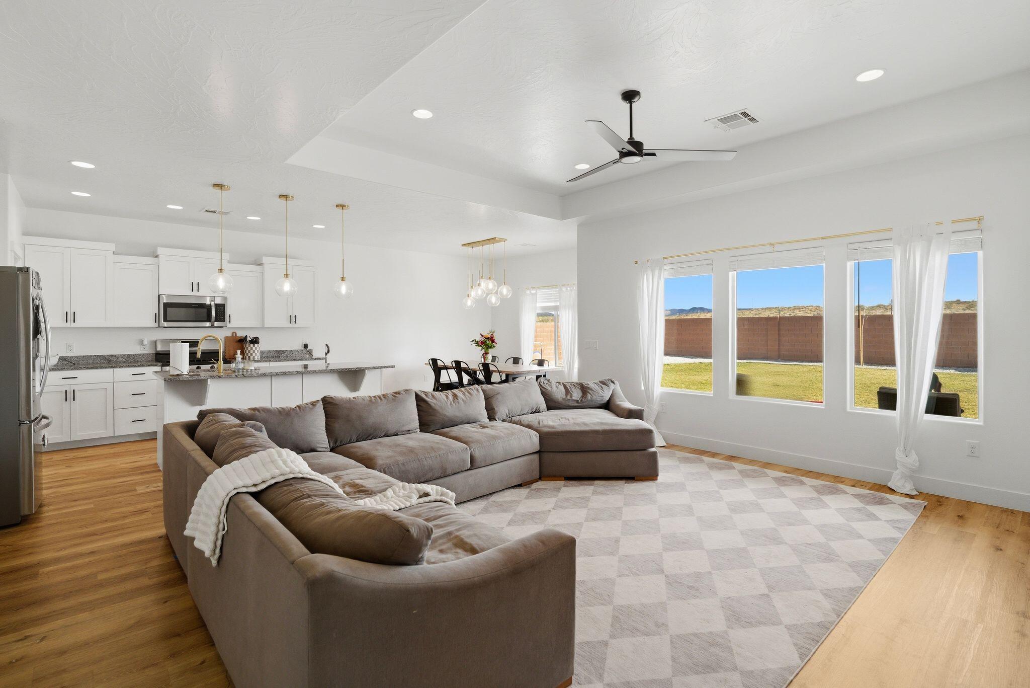 SAGE CANYON - Residential