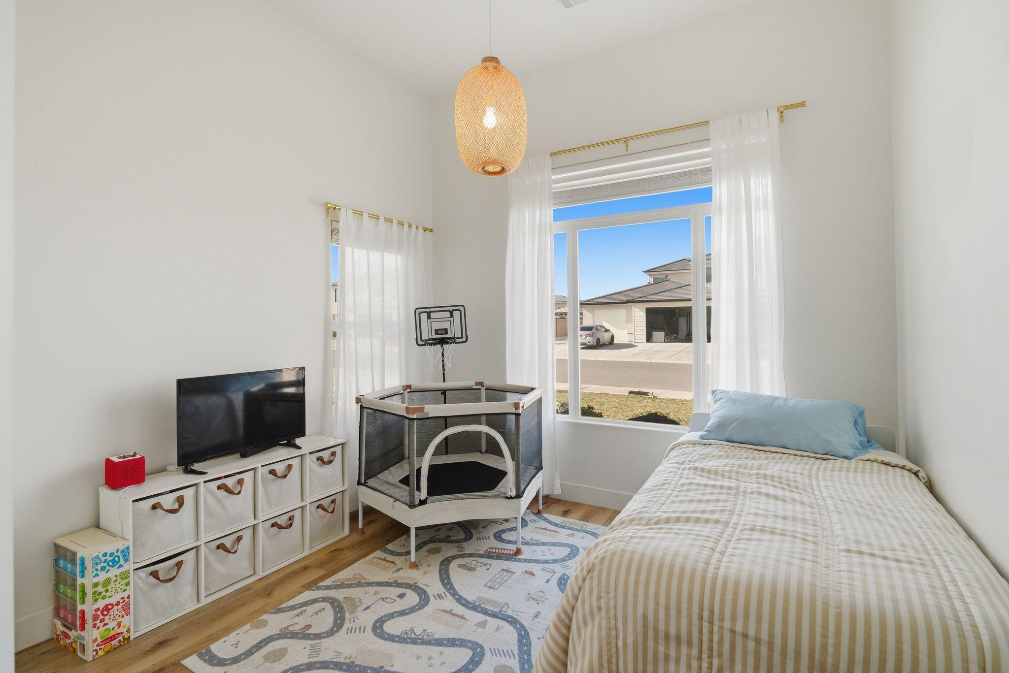 SAGE CANYON - Residential