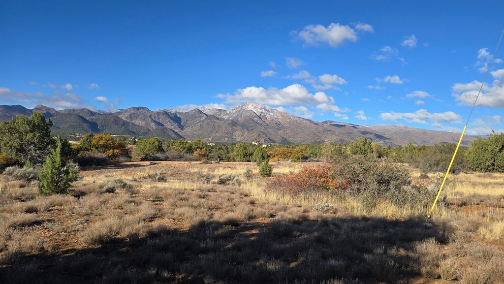 Photo of 2882 E 2070 S, New Harmony, UT 84757 (MLS # 25-266101)