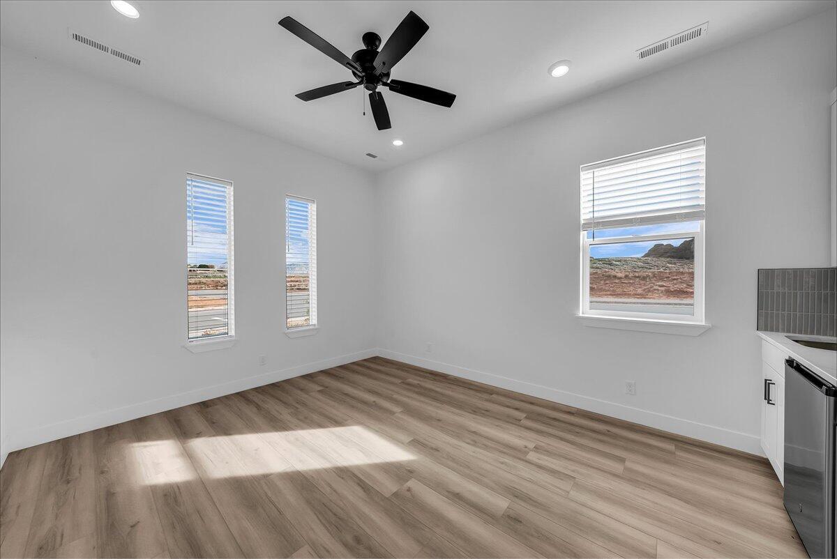 ESTATES AT SAND HOLLOW - Residential