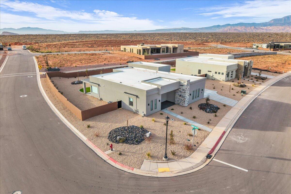 ESTATES AT SAND HOLLOW - Residential