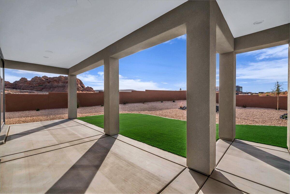 ESTATES AT SAND HOLLOW - Residential