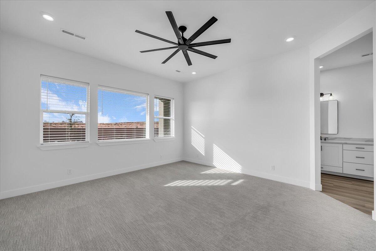 ESTATES AT SAND HOLLOW - Residential