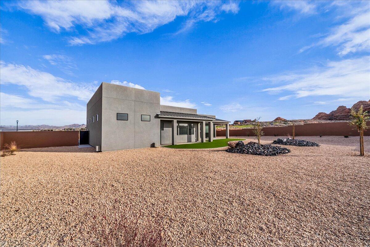 ESTATES AT SAND HOLLOW - Residential