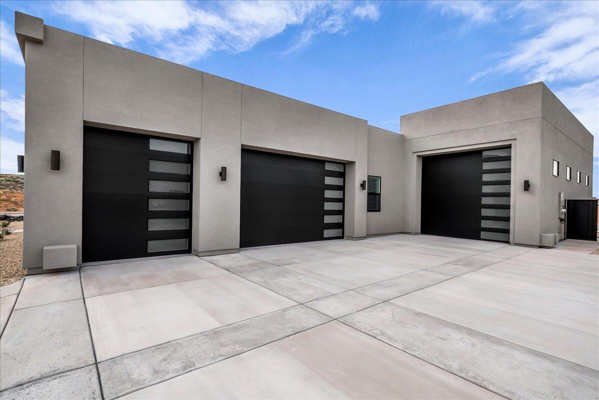 ESTATES AT SAND HOLLOW - Residential