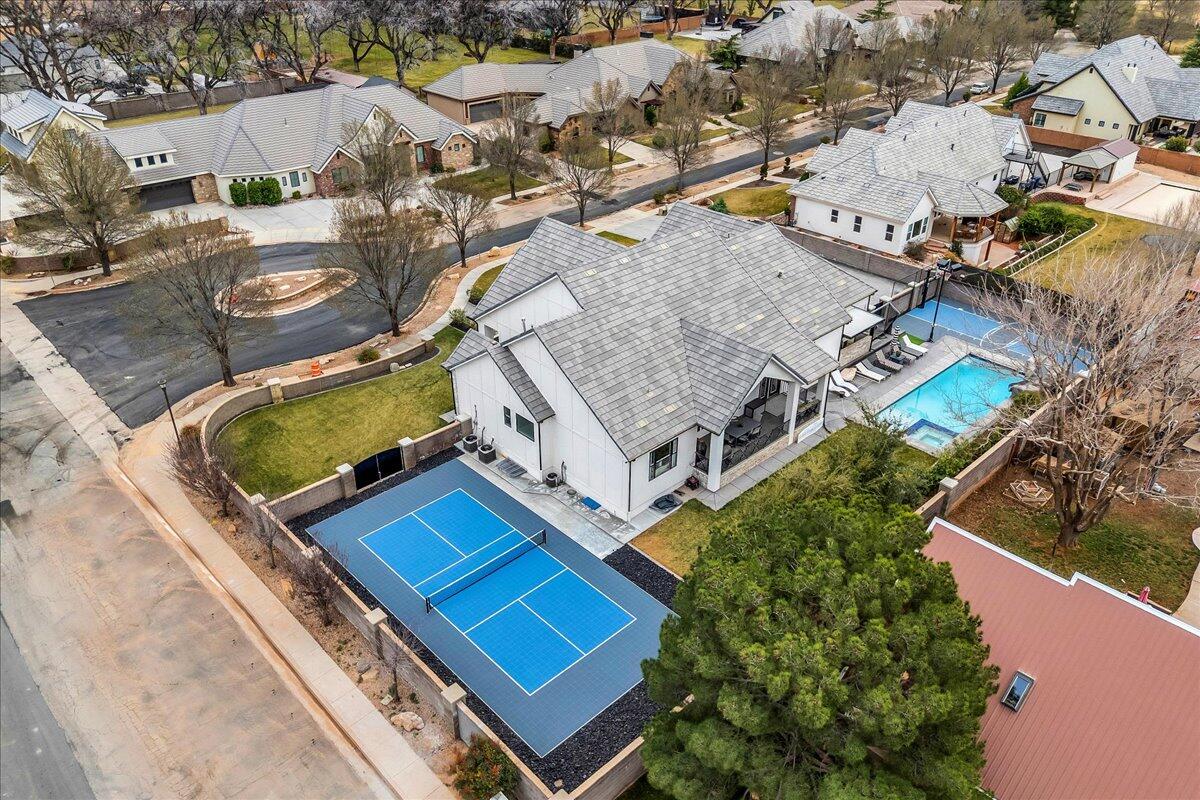 WINDSOR ESTATES - Residential