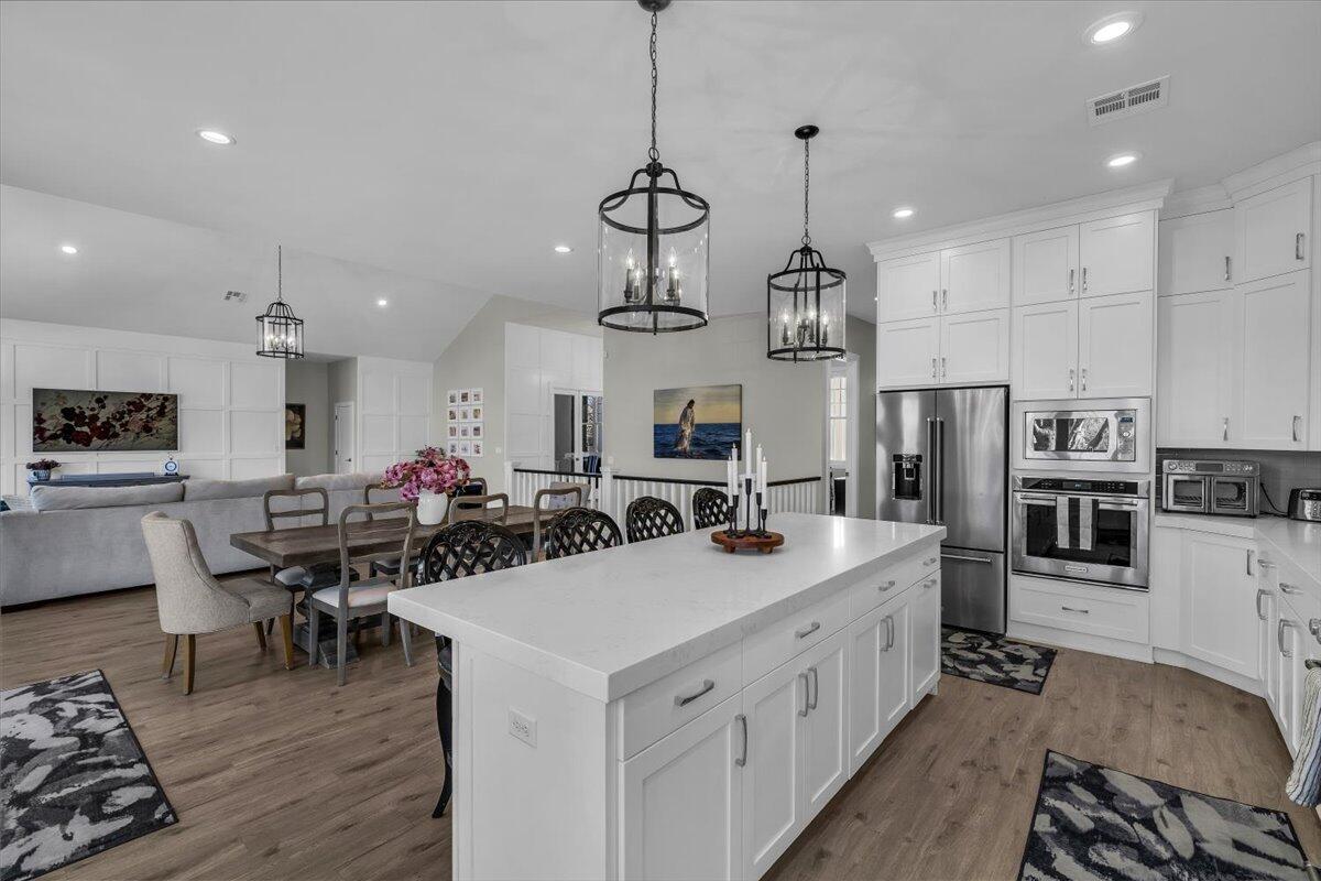 WINDSOR ESTATES - Residential