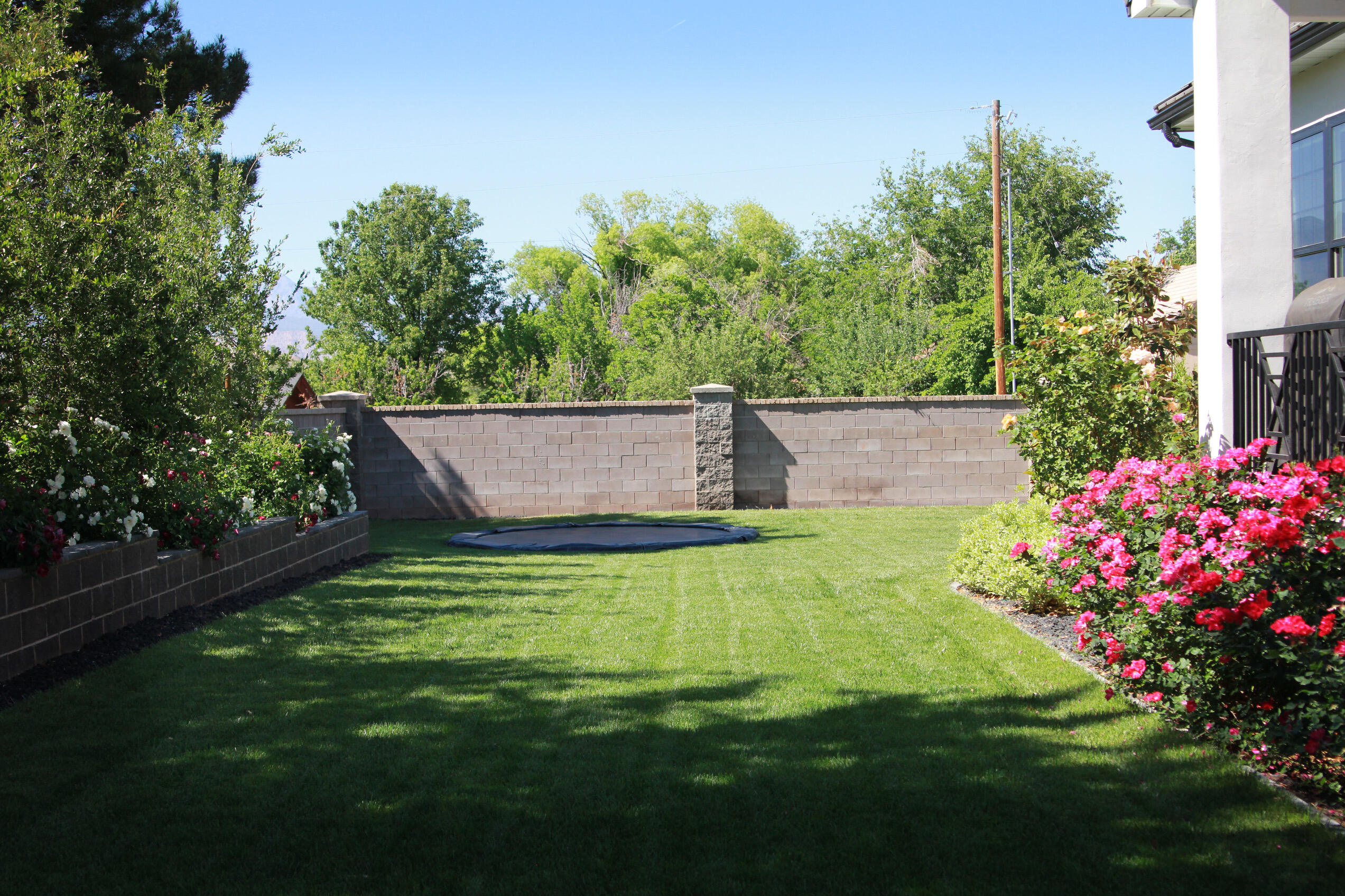 WINDSOR ESTATES - Residential