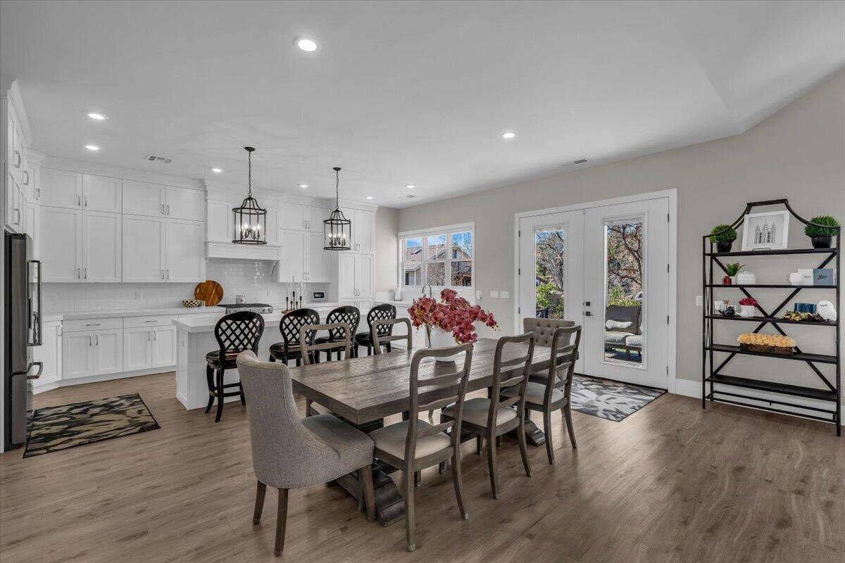 WINDSOR ESTATES - Residential